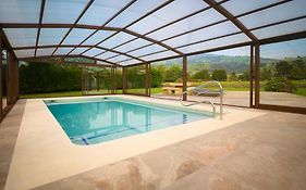Casa Rural El Puentuco Suite Luxury Famous, Próximo a el Parque de Cabarceno